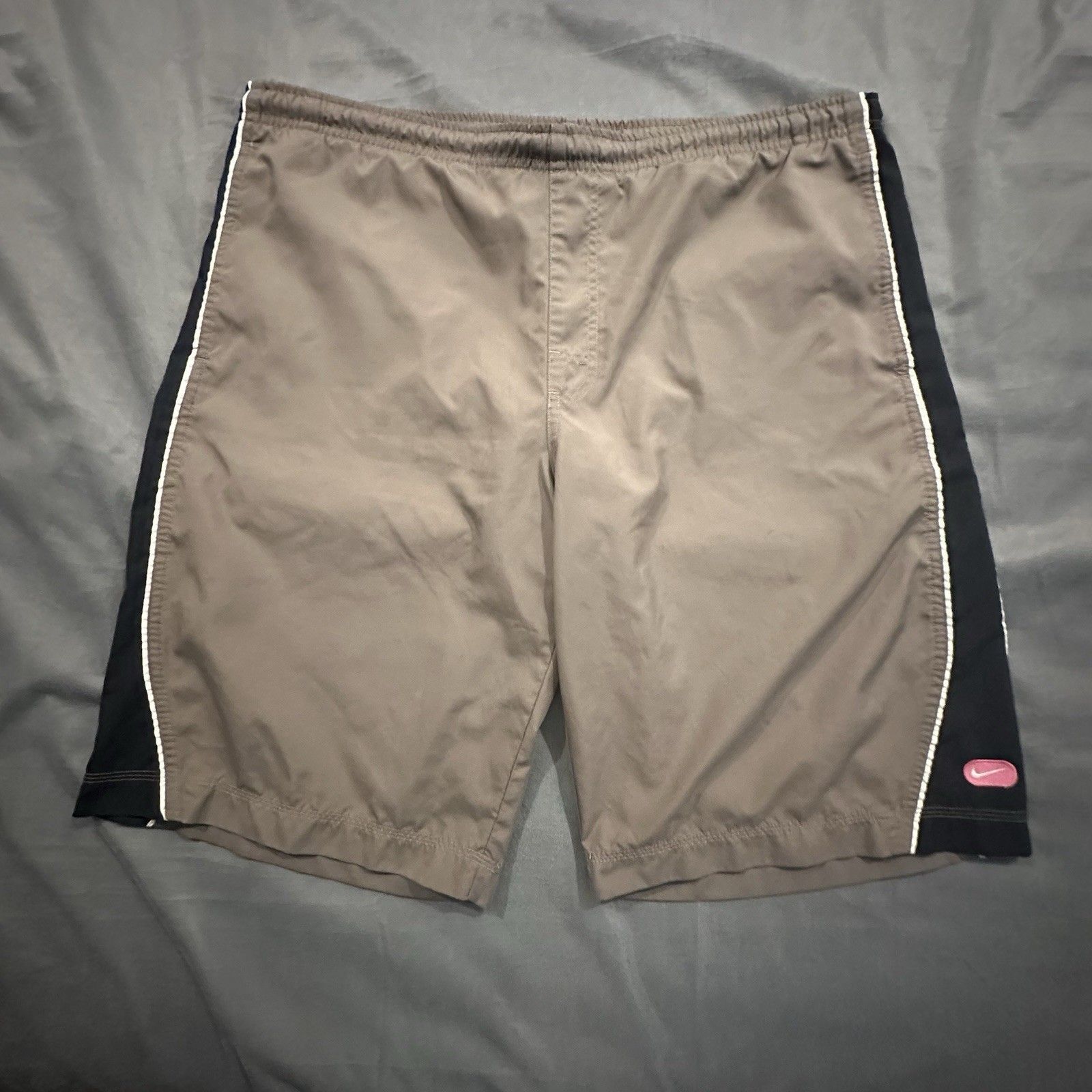 Vintage Y2k Nike Board Shorts Menâs L Striped Swim Trunks 00s Silver Tag Swoosh